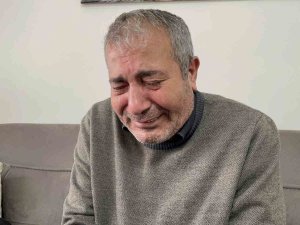 Acılı Babanın Gözü Kulağı Deprem Bölgesinden Gelecek Haberde