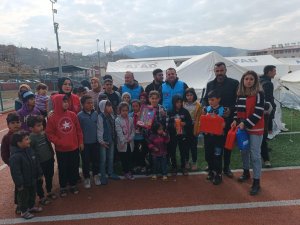 Manisa Büyükşehir Belediyesi Depremzede Çocukları Unutmadı