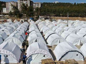 Gönüllülerin Desteğiyle Adıyaman’da Çadır Kentler Kuruluyor