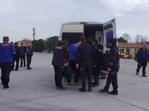 Hatay’da Çalışmalara Katılan 39 Kişilik Afad Ve Sağlık Ekibi İ̇stanbul’a Döndü