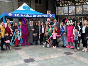 Nazilli’de Depremzede Çocuklar İle Kucaklaştılar