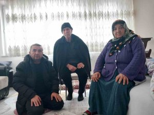 Muhtar Depremzede Aileleri Bir An Olsun Yalnız Bırakmıyor