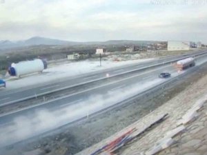 Otomobilin Tıra Arkadan Çarptığı Kazada 1 Kişi Hayatını Kaybetti