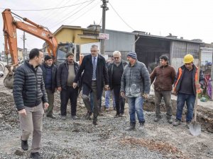 Karacabey’de Yağmur Suyu Çalışmaları Sürüyor