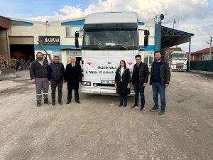 Hayvan Yemi Dolu 3’üncü Tır Da Deprem Bölgesine Hareket Etti