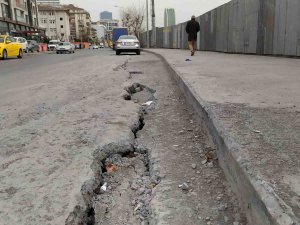 Küçükçekme’de İnşaat Çalışması Sırasında Yol Tekrar Çöktü