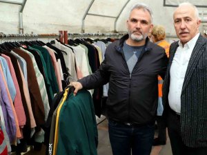 Akdeniz Belediyesi Depremzedeler İçin Giysi Market Açtı