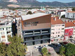 Prof. Dr. Necmettin Erbakan’ın İsmi Gürsu’nun İlk Kültür Merkezine Verildi