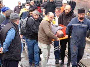 Tuzla’da Gemide Çalışan İşçi 7 Metreden Düşerek Yaralandı
