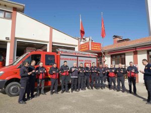 İ̇tfaiyeciler Enkazdan Kurtardıkları Onur’u Unutamıyor:
