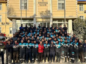 Enkaz Altında Orucunu İtfaiye Erinin Verdiği Su İle Açtı
