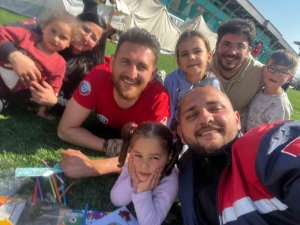 Umke Ekipleri Çocukların Dünyasını Renklendirmek İçinde Çalışıyor