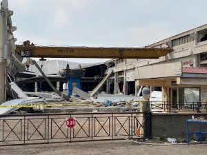 Malatya’daki 5.6’lık Depremde Kahramanmaraş’ta Fabrika Çöktü: 1 Ölü, 4 Yaralı