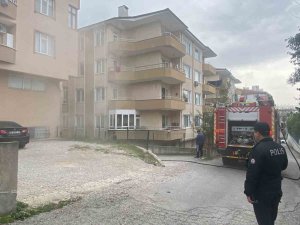 Bi̇m Market Deposunda Yangın: 2 Çalışan Hastanelik Oldu
