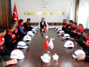 Vanlı Arama Kurtarma Ekipleri Yaşadıkları Duygu Dolu Anları Anlattı