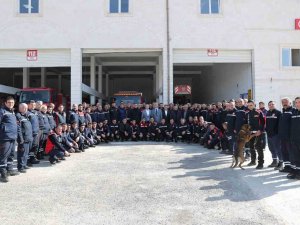 Mardin İtfaiye Ekipleri Enkaz Altından 49 Yaralı Vatandaş Kurtardı