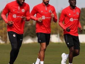 Antalyaspor, Yenileme Çalışması Yaptı