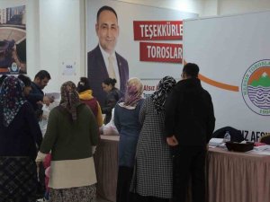 Toroslar Belediyesi Tüm Ekipleriyle Depremzedelerin Yanında
