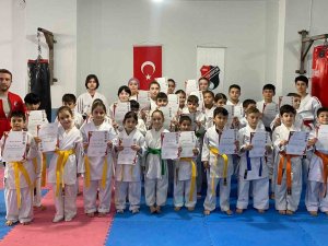 Karate Kuşak Sınavı Yapıldı