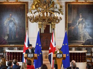 İ̇ngiltere Ve Ab, Kuzey İ̇rlanda Protokolü Üzerinde Yeni Bir Anlaşmaya Vardı