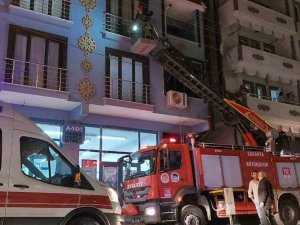 Banyoda Kilitli Kalan Adamı İtfaiye Kurtardı