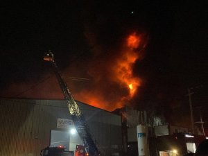 Kocaeli’de Fabrika Yangını