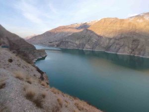 Tortum Gölü’nde Son 10 Yılın En Düşük Su Seviyesi Görüldü