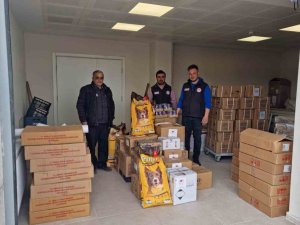 Kütahya’dan Deprem Bölgesine Veteriner İlaçları İle Köpek Maması Gönderildi