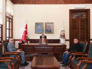 Depremzede Öğrencilerden Servis Ücreti Alınmayacak