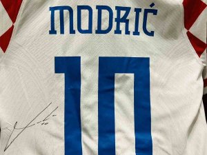 Luka Modric, Formasını Depremzedelere Bağışladı