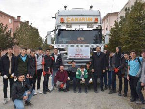 Erzincan İ̇l Milli Eğitim Müdürlüğü 6. Yardım Tırını Uğurladı