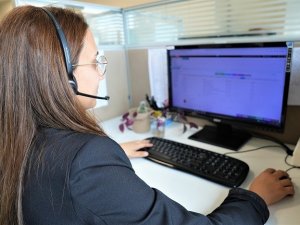 Ümraniye Belediyesi Çözüm Merkezi 7/24 Afetzedeleri Dinliyor