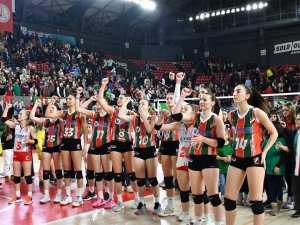 Karşıyaka Voleybol İçin Mart Ayı Zorlu Geçecek