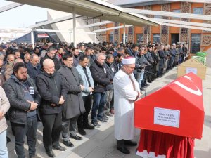 Bir Aile Yok Oldu, Yan Yana Dizilen Tabutlar Yürek Dağladı