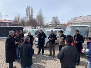 Kars’tan Deprem Bölgesine Yardımlar Sürüyor