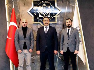 Tübi̇tak’tan Alkü’lü Akademisyene Yurt Dışı Araştırma Bursu