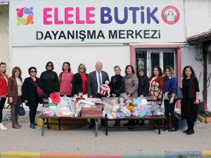 Menteşeli Kadınlar Depremzede Çocuklar İçin Ördü
