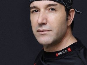 Kepçe Kulak Estetiğine Lazerli Çözüm