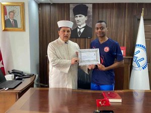 Gabonlu Arthur Müslüman Oldu, İ̇brahim İsmini Aldı