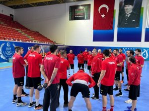 A Milli Erkek Hentbol Takımı’nda Lüksemburg Maçı Hazırlıkları Başladı