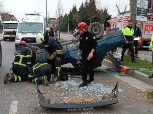 Düzce’de Takla Atan Otomobil Hurdaya Döndü: 5 Yaralı