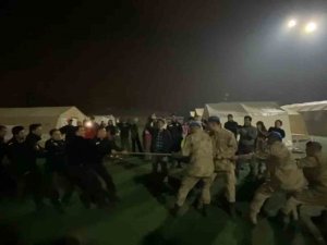 Çadır Kentte Kıyasıya Çekişme