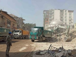 Mehmetçik Deprem Bölgesinde Çalışmalarını Sürdürüyor