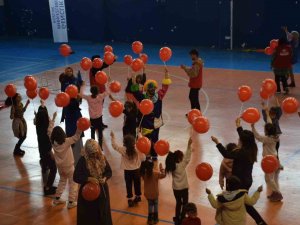 Kozluk’ta Depremzede Çocuklar Doyasıya Eğlendi.