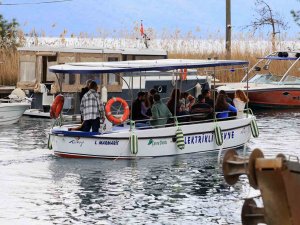 Su Ve Kuş Sesi Eşliğinde Kadın Azmağı’nda Tekne Turu