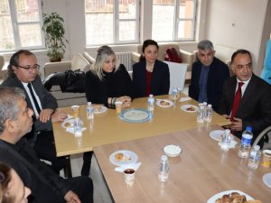 Depremden Etkilenen Velilerle Anlamlı Buluşma