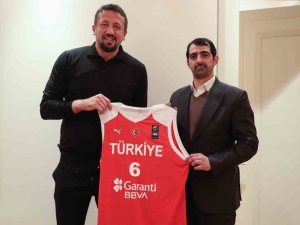 İ̇ran Basketbol Federasyonu Başkanı Daveri’den, Tbf Başkanı Türkoğlu’na Ziyaret