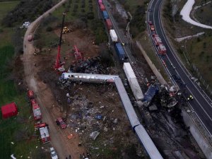 Yunanistan’daki Tren Kazasında Can Kaybı 36’ya Yükseldi