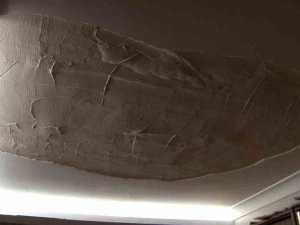 Beylikdüzü’nde 6 Aylık Apartman Dairesinde Tavan Alçısı Ev İçinde Ailenin Üstüne Düştü