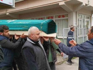 Oda Arkadaşı Tarafından Katledilen Kişi, Gözyaşları İçinde Toprağa Verildi